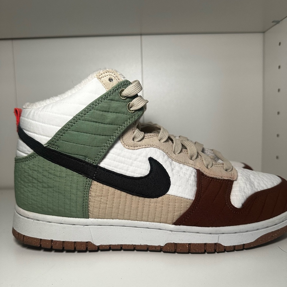 Women's Nike Dunk High "Toasty" sneakers